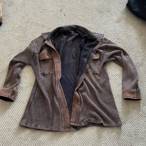 Rustic long sleeve button up great for fall